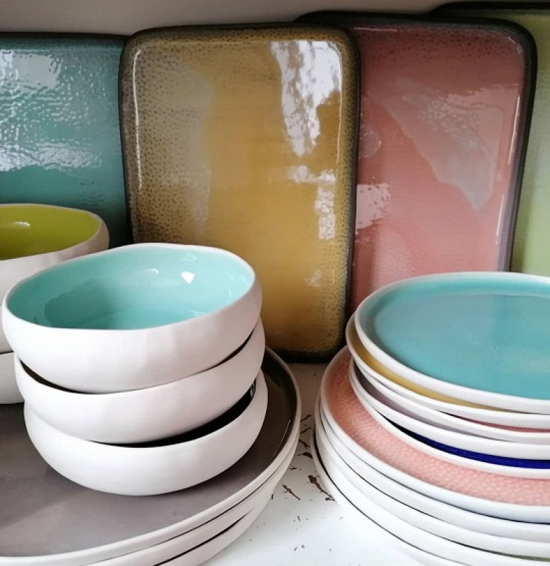 Porcelán tányérok