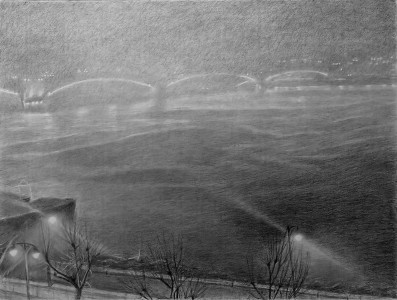 Éjszakai ködös Margit híd, viharos dunai hullámok